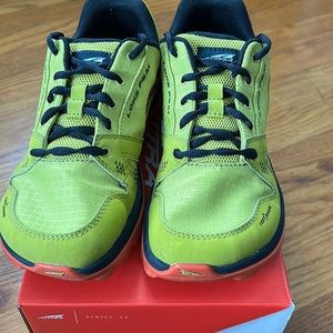 Youth Altra Lone Peak Trail Running shoes